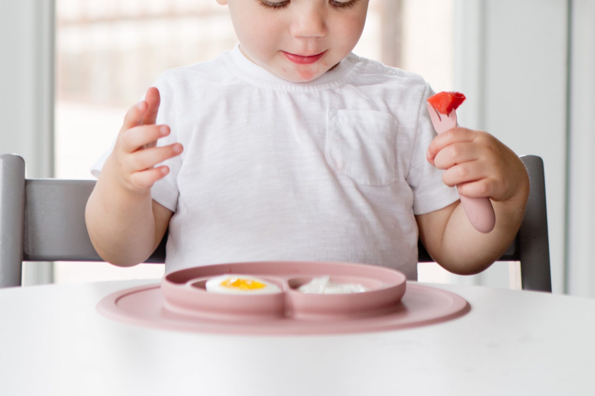 セール 食器で遊ばなくなるのはいつ頃